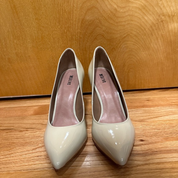 Maeve Cream Modern Pump Heels - Picture 4 of 7
